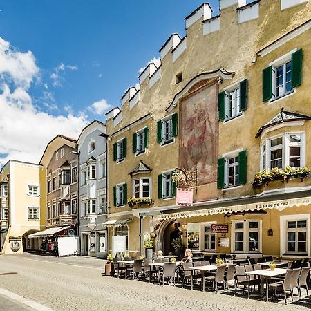 Hotel Restaurant Lilie Випитено Экстерьер фото