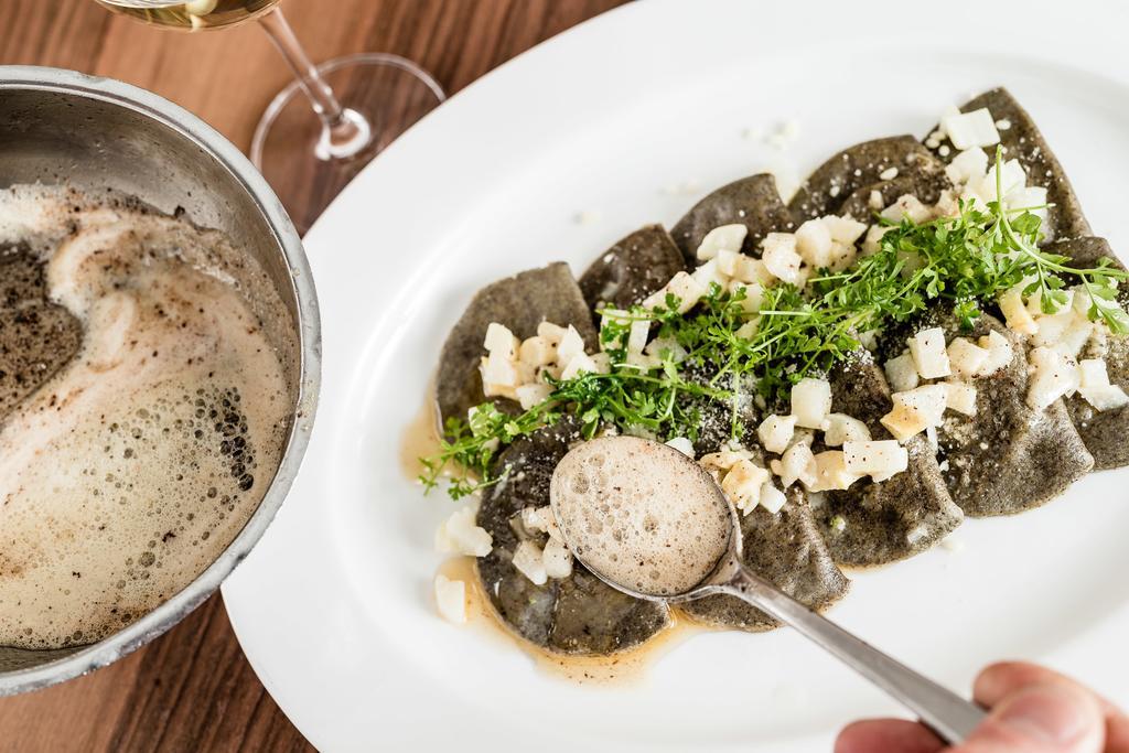 Hotel Restaurant Lilie Випитено Экстерьер фото