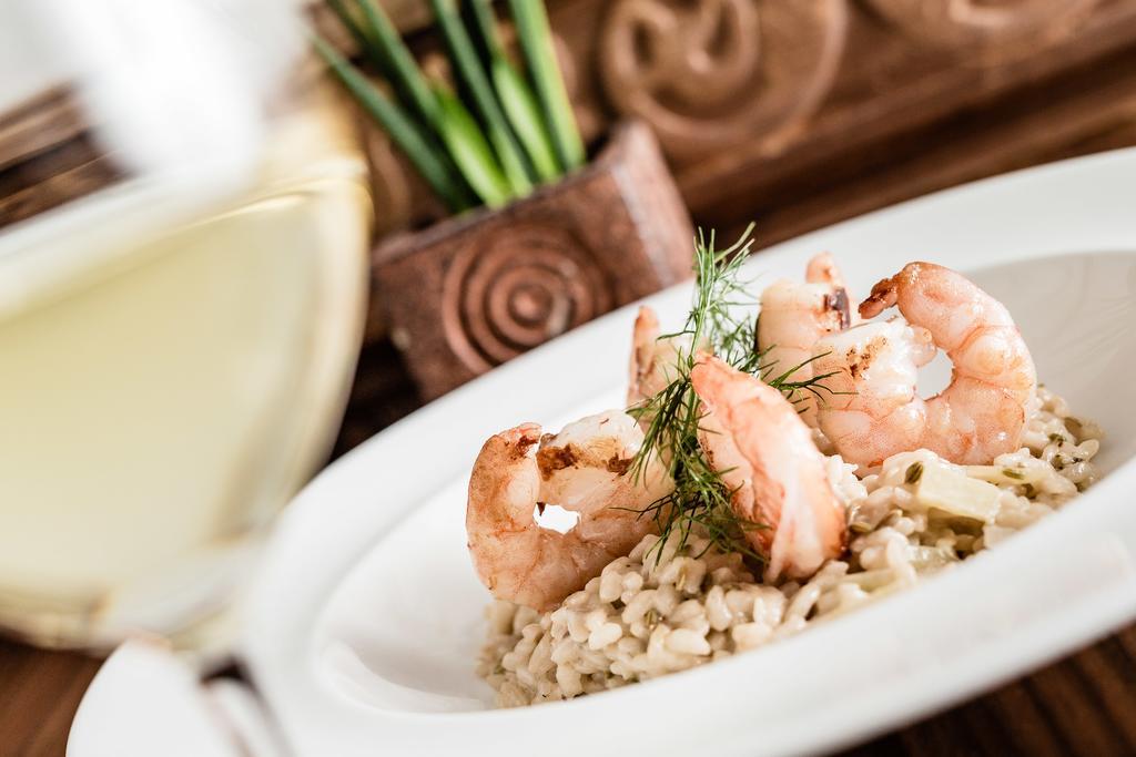 Hotel Restaurant Lilie Випитено Экстерьер фото