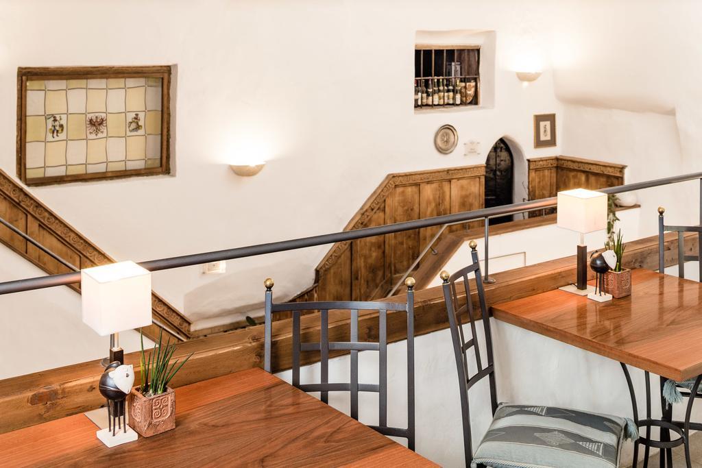 Hotel Restaurant Lilie Випитено Экстерьер фото