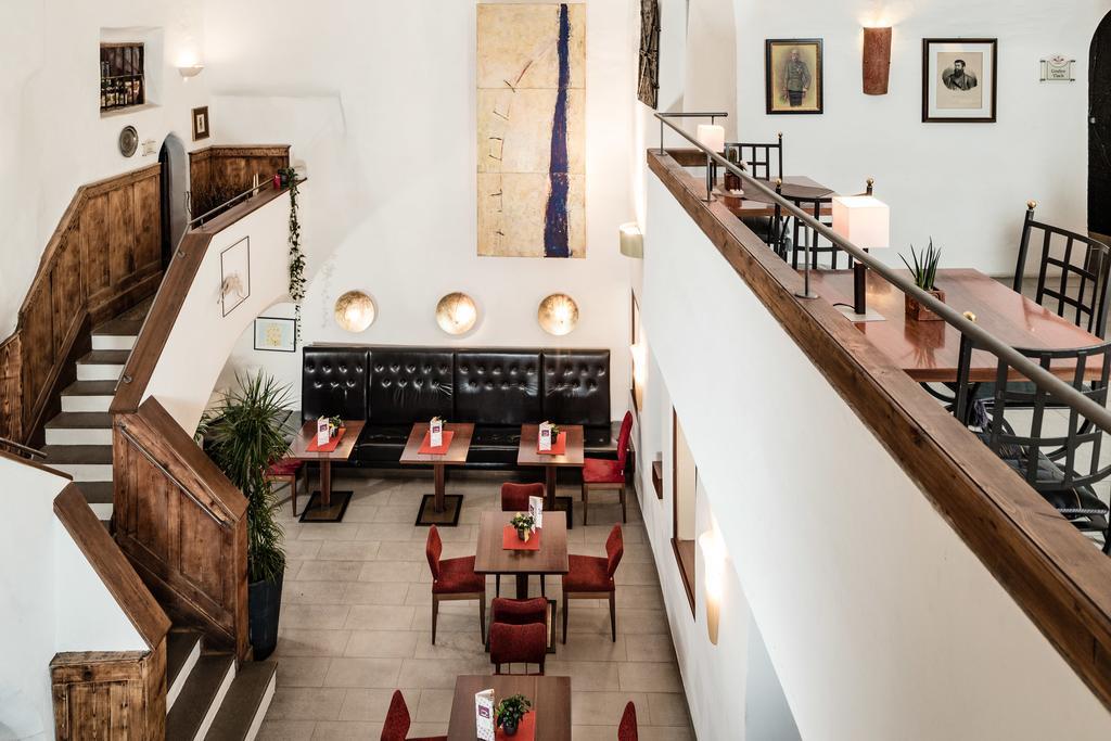 Hotel Restaurant Lilie Випитено Экстерьер фото