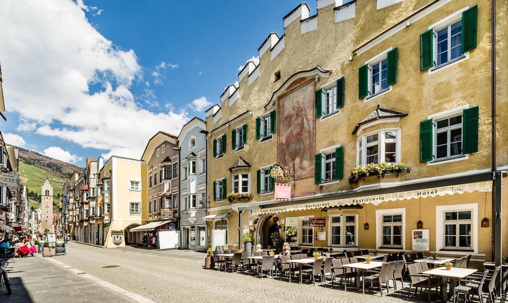 Hotel Restaurant Lilie Випитено Экстерьер фото