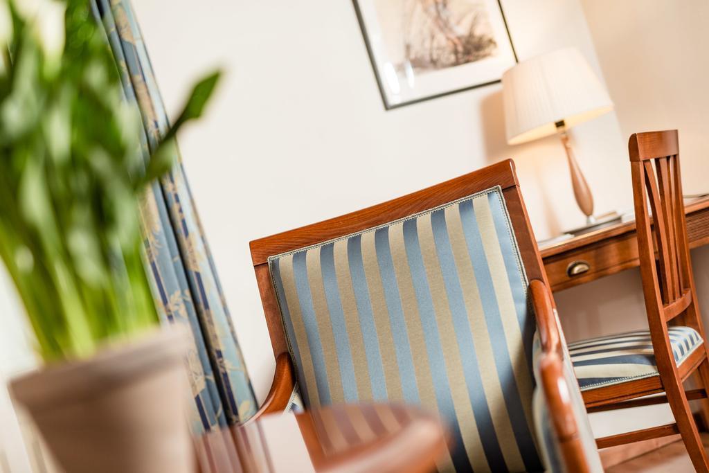 Hotel Restaurant Lilie Випитено Экстерьер фото